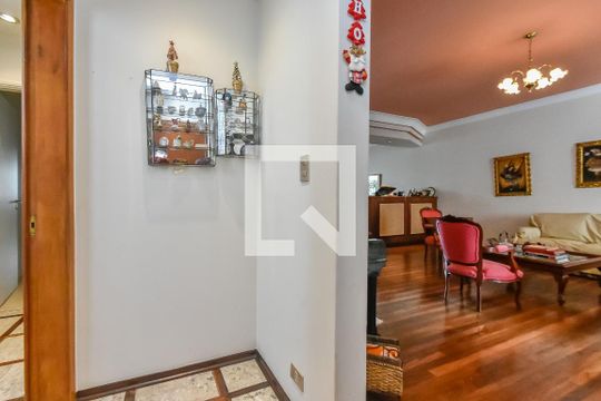 Hall de entrada de apartamento à venda com 3 quartos, 256m² em Santa Cecilia, São Paulo