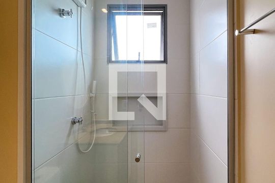 Banheiro da Suíte de apartamento para alugar com 1 quarto, 31m² em Indianópolis, São Paulo