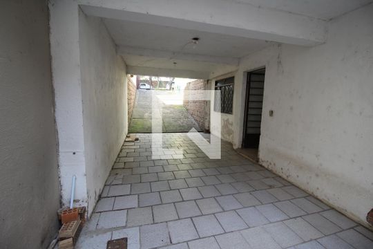 Garagem de casa à venda com 3 quartos, 170m² em Jardim Floresta, Porto Alegre