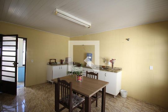 Cozinha de casa à venda com 3 quartos, 170m² em Jardim Floresta, Porto Alegre
