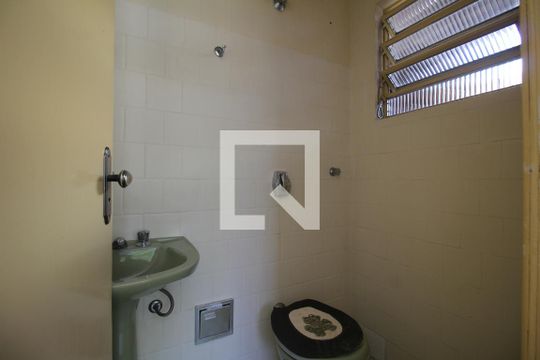 Banheiro da Suíte de casa à venda com 3 quartos, 170m² em Jardim Floresta, Porto Alegre
