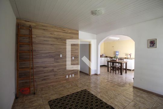 Casa à venda com 3 quartos, 170m² em Jardim Floresta, Porto Alegre