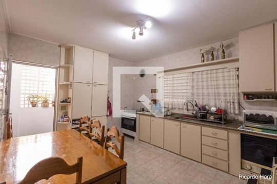 Cozinha de casa à venda com 3 quartos, 200m² em Vila Esperança, São Paulo