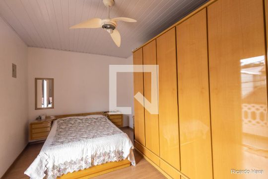 Casa à venda com 3 quartos, 200m² em Vila Esperança, São Paulo