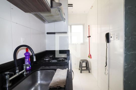 Cozinha de apartamento para alugar com 1 quarto, 40m² em Centro, Campinas