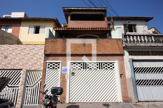 Fachada de casa à venda com 3 quartos, 250m² em Jd Silvina, São Bernardo do Campo