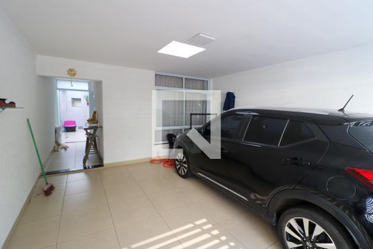 Garagem de casa à venda com 4 quartos, 145m² em Chácara Santo Antônio (zona Leste), São Paulo