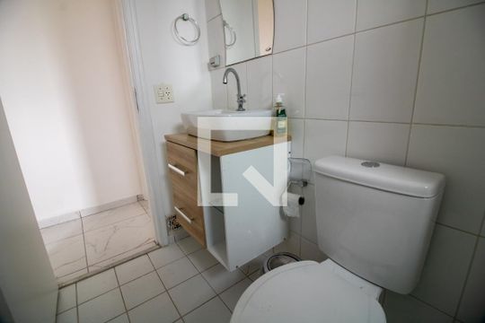 Banheiro de apartamento à venda com 2 quartos, 44m² em Jardim Ampliação, São Paulo