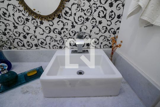 Lavabo de casa à venda com 4 quartos, 200m² em Andaraí, Rio de Janeiro