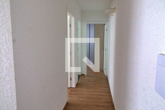 Corredor de apartamento para alugar com 2 quartos, 44m² em Jardim Maria Duarte, São Paulo