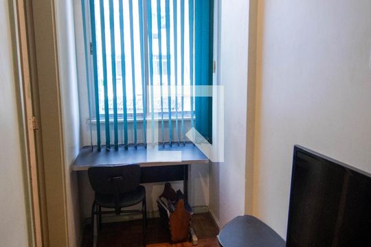 Cozinha de apartamento para alugar com 1 quarto, 20m² em Copacabana, Rio de Janeiro