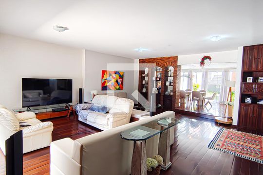 Casa à venda com 4 quartos, 563m² em Freguesia (jacarepaguá), Rio de Janeiro