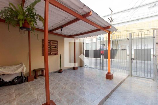 Garagem de casa à venda com 5 quartos, 280m² em Jardim Maringá, São Paulo
