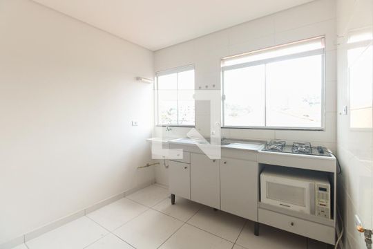 Cozinha de apartamento à venda com 2 quartos, 45m² em Vila Santa Isabel, São Paulo