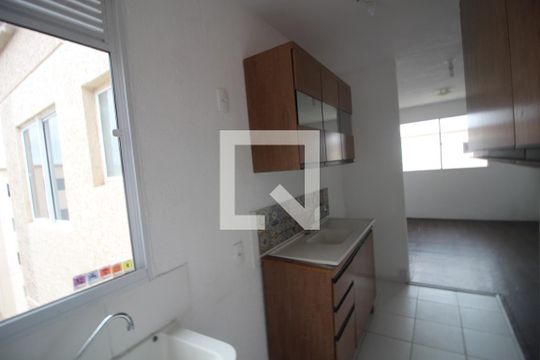 Cozinha de apartamento à venda com 2 quartos, 42m² em Estância Velha, Canoas