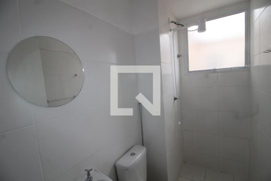Banheiro de apartamento à venda com 2 quartos, 42m² em Estância Velha, Canoas