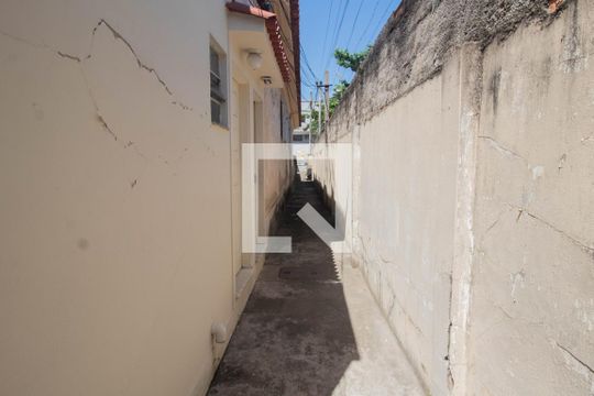 Corredor de Acesso de kitnet/studio para alugar com 1 quarto, 34m² em Bonsucesso, Rio de Janeiro