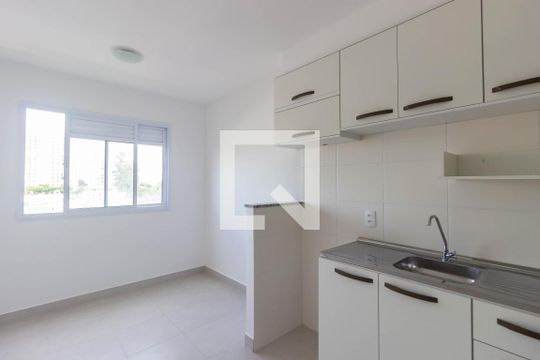 Sala e Cozinha de apartamento à venda com 2 quartos, 32m² em Jardim Celeste, São Paulo
