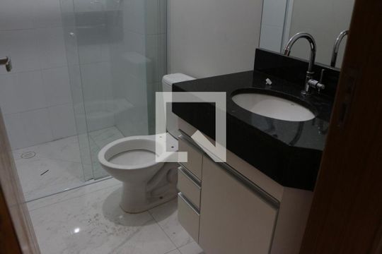 Banheiro de apartamento para alugar com 2 quartos, 56m² em Vila Aricanduva, São Paulo