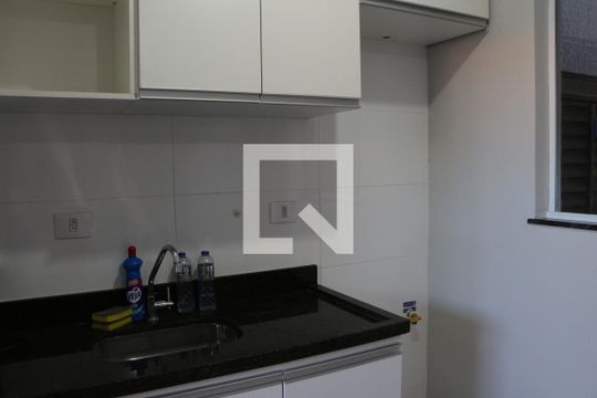 Cozinha  de apartamento para alugar com 2 quartos, 56m² em Vila Aricanduva, São Paulo