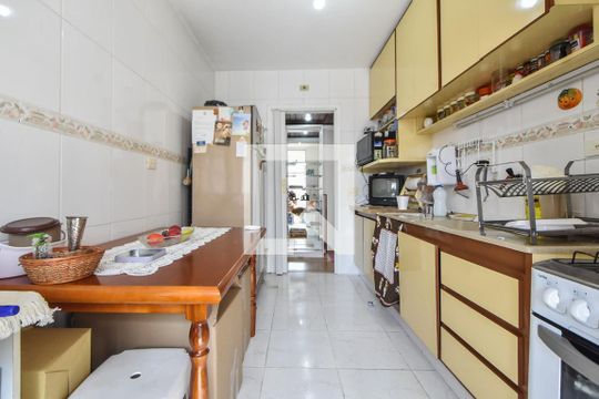 Cozinha de apartamento à venda com 2 quartos, 75m² em Cidade Monções, São Paulo