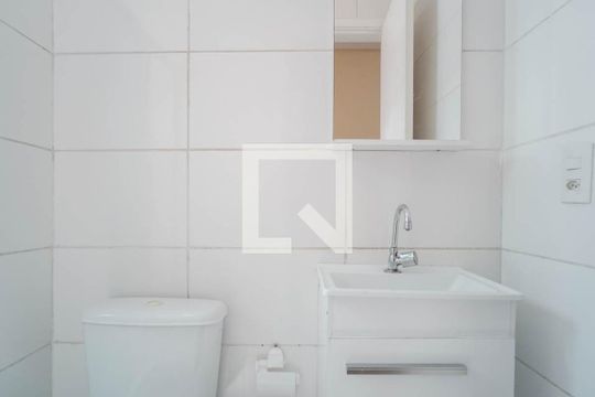 Banheiro de apartamento para alugar com 2 quartos, 50m² em Engenheiro Goulart, São Paulo