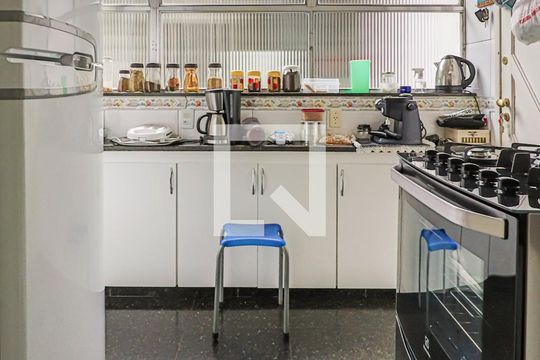 Cozinha de apartamento à venda com 4 quartos, 170m² em Cidade Nova, Belo Horizonte