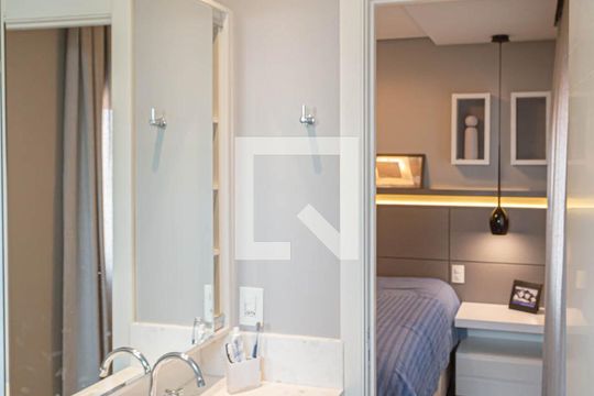 Banheiro da Suíte de apartamento para alugar com 2 quartos, 57m² em Bela Vista, São Paulo
