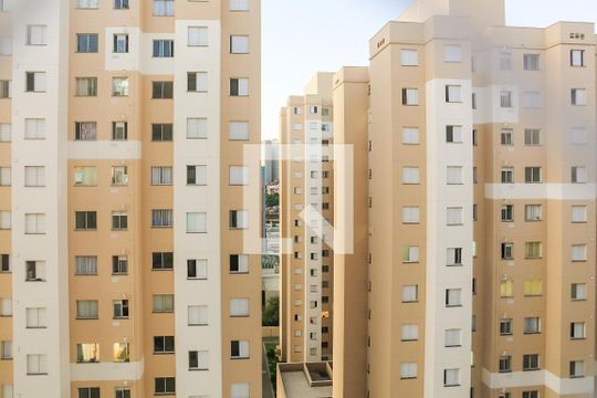 Vista de apartamento à venda com 2 quartos, 44m² em Vila Plana, São Paulo