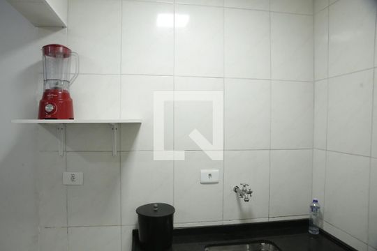 Cozinha de apartamento para alugar com 2 quartos, 38m² em Guilhermina, Praia Grande