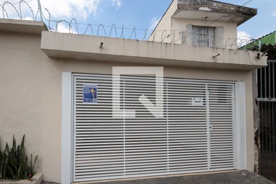 Fachada de casa para alugar com 1 quarto, 50m² em Parque São Rafael, São Paulo