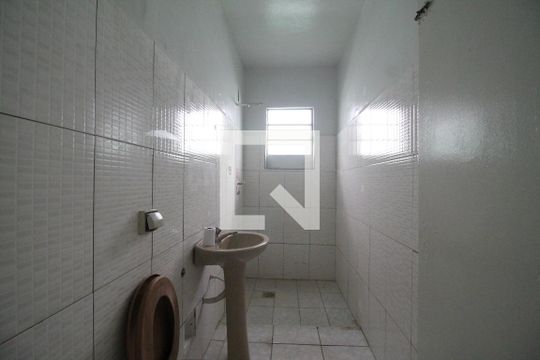 Banheiro de casa à venda com 2 quartos, 100m² em Jardim Ponte Rasa, São Paulo