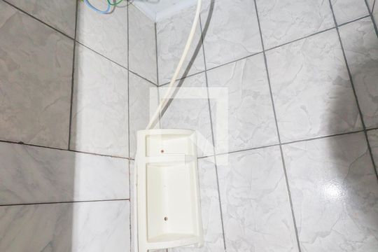 Banheiro Social de apartamento para alugar com 3 quartos, 70m² em Cidade Industrial, Curitiba