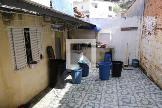Quintal de casa à venda com 4 quartos, 320m² em Moinho Velho, São Paulo