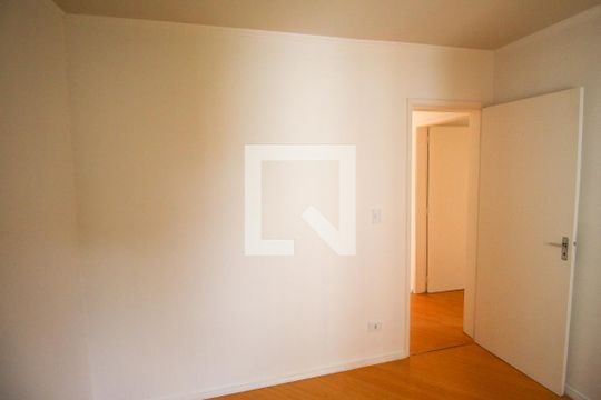 Quarto 2 de apartamento para alugar com 2 quartos, 50m² em Vila Carmosina, São Paulo