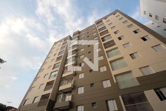 Fachada de apartamento à venda com 3 quartos, 63m² em Vila Carmem, São Paulo