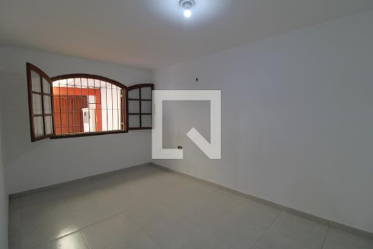 Quarto 1 de casa para alugar com 2 quartos, 72m² em Parque Residencial Julia, São Paulo