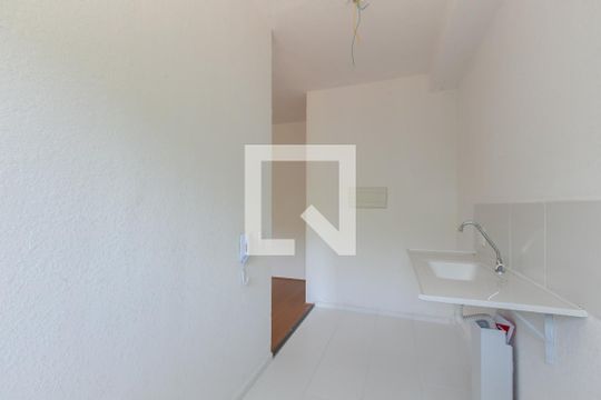 Cozinha de apartamento para alugar com 2 quartos, 42m² em Colônia (zona Leste), São Paulo
