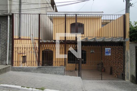 Fachada de casa à venda com 3 quartos, 170m² em Vila Paranagua, São Paulo