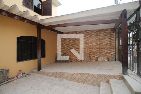 Garagem de casa à venda com 3 quartos, 170m² em Vila Paranagua, São Paulo