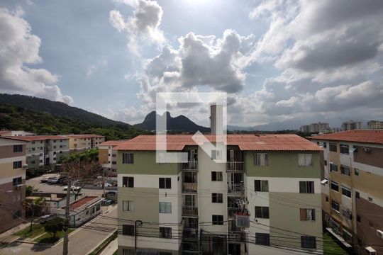 Vista  de apartamento à venda com 2 quartos, 50m² em Jacarepaguá, Rio de Janeiro