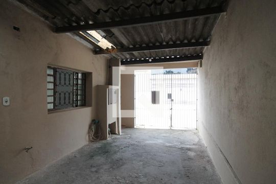 Garagem de casa para alugar com 2 quartos, 95m² em Parque Boturussu, São Paulo