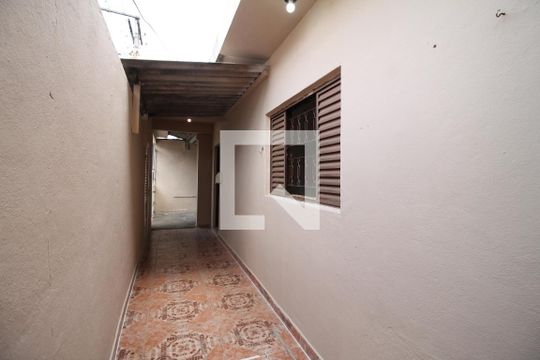Quintal de casa para alugar com 2 quartos, 95m² em Parque Boturussu, São Paulo