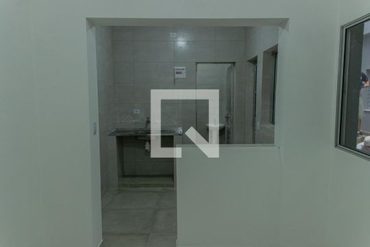 Cozinha de casa de condomínio para alugar com 1 quarto, 25m² em Vila Boacava, São Paulo