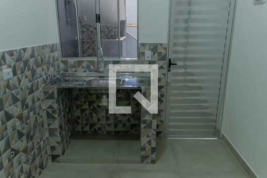 Cozinha de casa de condomínio para alugar com 1 quarto, 33m² em Vila Boacava, São Paulo