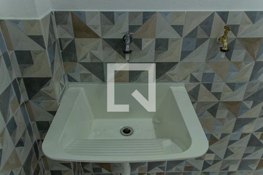 Área de Serviço de casa de condomínio para alugar com 1 quarto, 33m² em Vila Boacava, São Paulo
