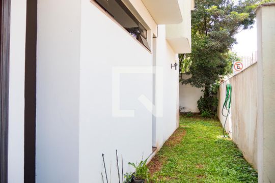 Quintal de casa à venda com 4 quartos, 289m² em Centro, Santo André