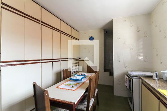 Cozinha de casa à venda com 4 quartos, 360m² em Parque Sevilha, São Paulo