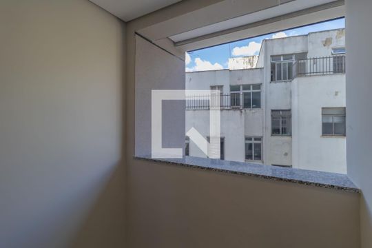 Cozinha de apartamento à venda com 3 quartos, 83m² em Cidade Nova, Belo Horizonte