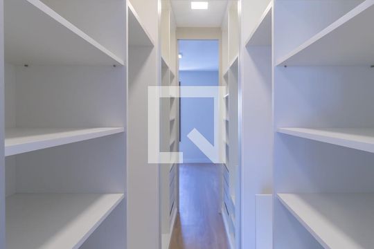 Closet do quarto de apartamento à venda com 3 quartos, 83m² em Cidade Nova, Belo Horizonte